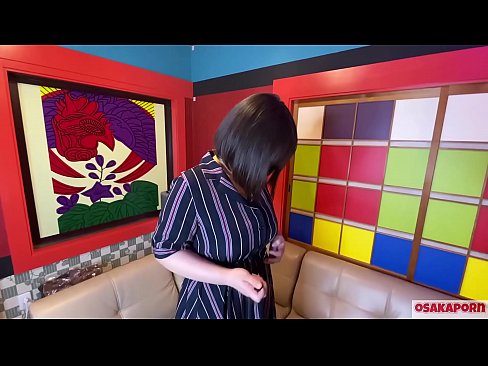 ❤️ جاپاني پياري وڏي سيني سان گڏ جنسي رانديڪن سان مشت زني ڪري ٿي ۽ هڪ orgasm آهي. هوءَ هڪ انٽرويو ۾ پنهنجي ڀوائتي تجربي بابت ڳالهائي ٿي. وڏيون چوڙيون ۽ وارن واري بلت زور سان روئي رهي آهي. اوساڪاپورن ❤ ☑